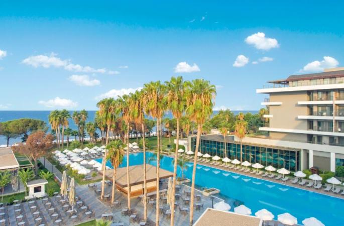 Acanthus & Cennet Barut Collection