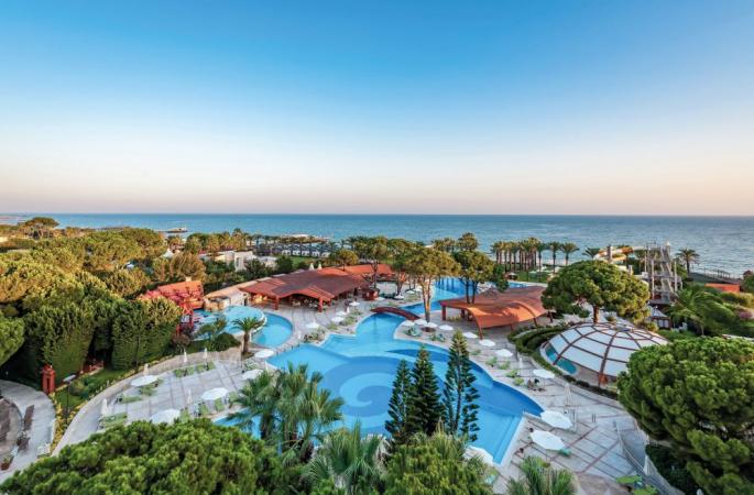 Cornelia De Luxe Resort