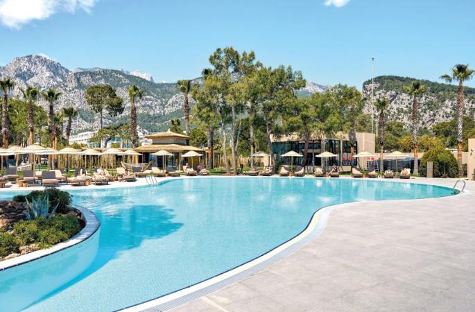 Balmy Beach Resort