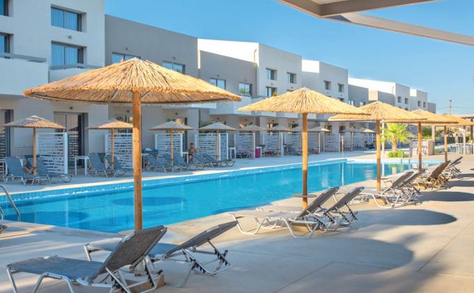 Akti Beach Club (2)
