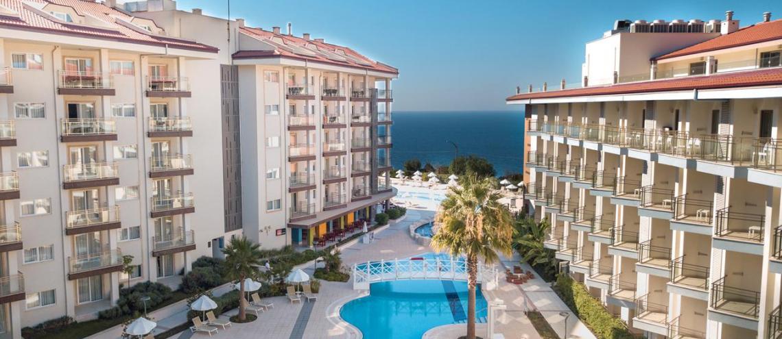 hôtel Ramada & Suites by Wyndham Kusadasi
