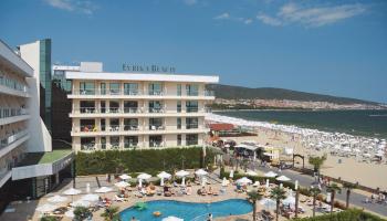 Dit Evrika Beach Clubhotel