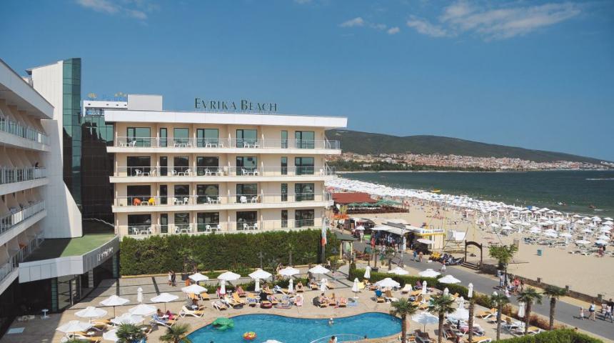 Dit Evrika Beach Clubhotel