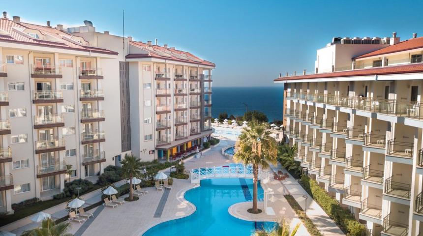 hôtel Ramada & Suites by Wyndham Kusadasi